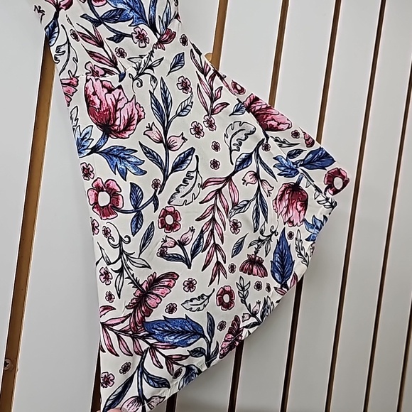 2X Style & Co Bell Sleeve Floral Top - Picture 2 of 2